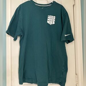 NIKE 100% Cotton Winter Green Sleeve Logo Solid T-Shirt Size XL